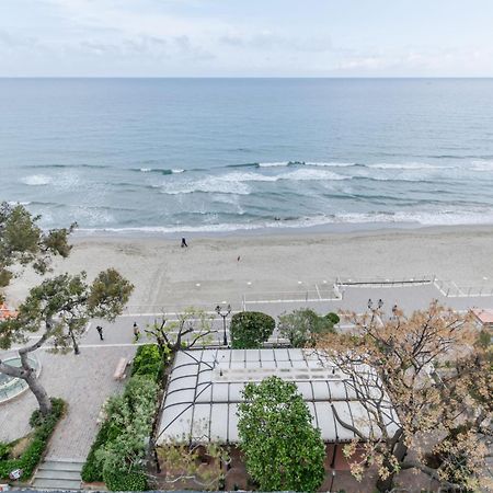 Hotiday Room Collection - Mediterranee Alassio Extérieur photo